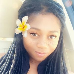 Meet your Posher, Maya